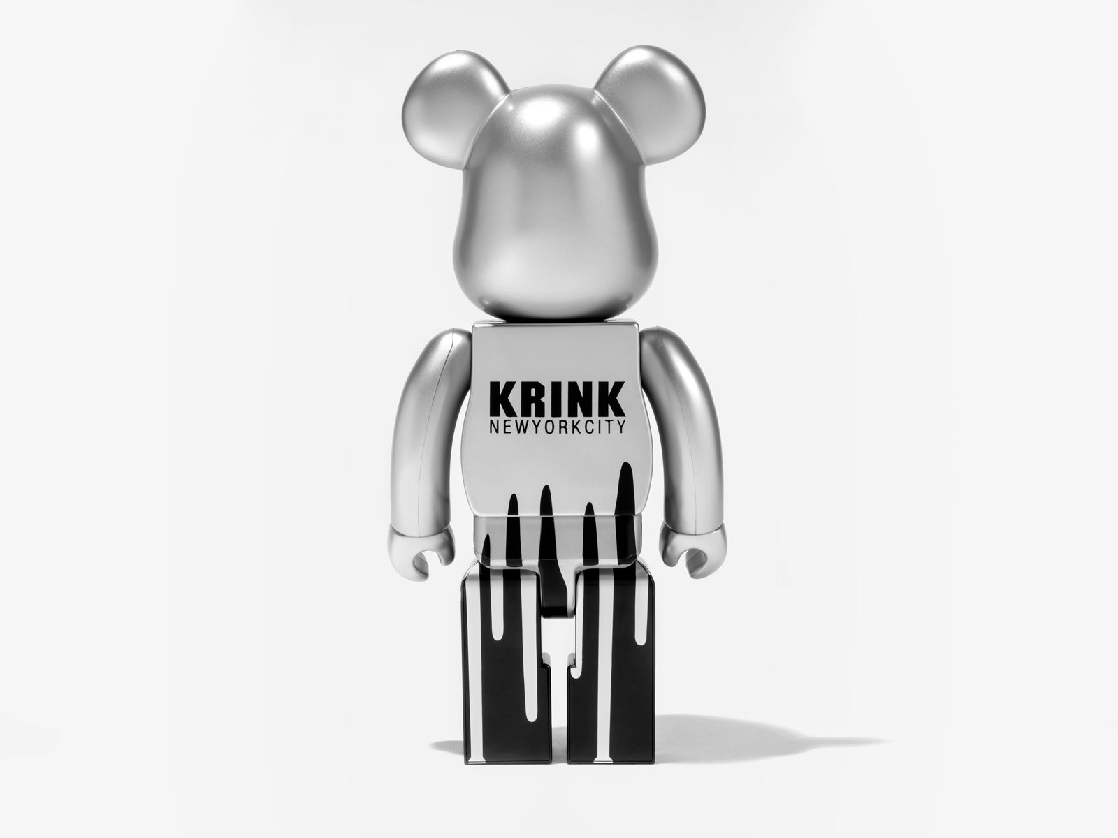 Bearbrick_Back_1600vh-1