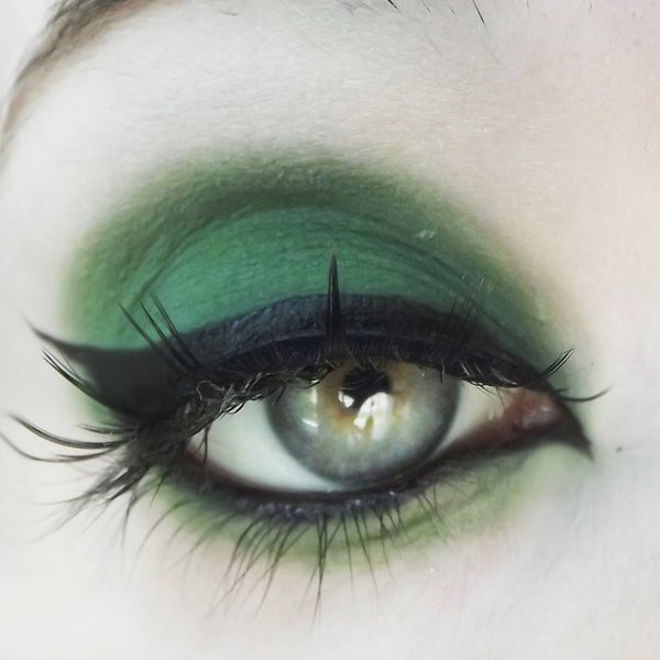 matte green eyeshadow