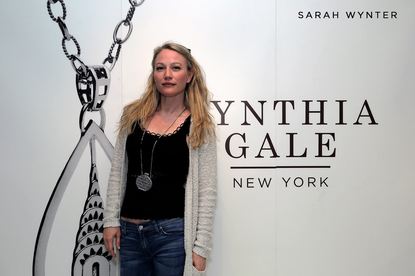 Sarah Wynter fashion style