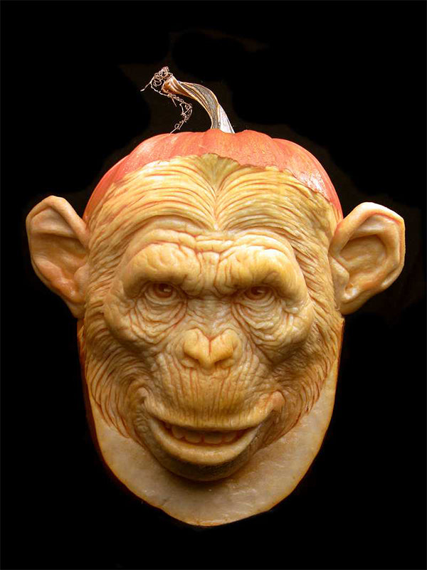 Ray Villafane Master pumpkin carver