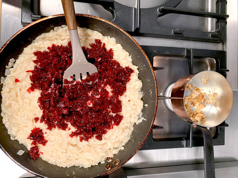 Beetroot risotto with goat's cheese and walnuts