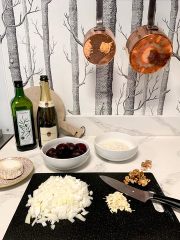 Beetroot risotto with goat's cheese and walnuts