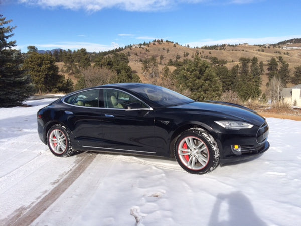 Tesla Model S red wheel bands