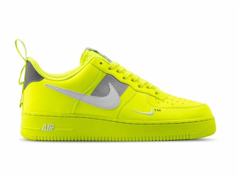 nike air force 1 07 lv8 utility gialle