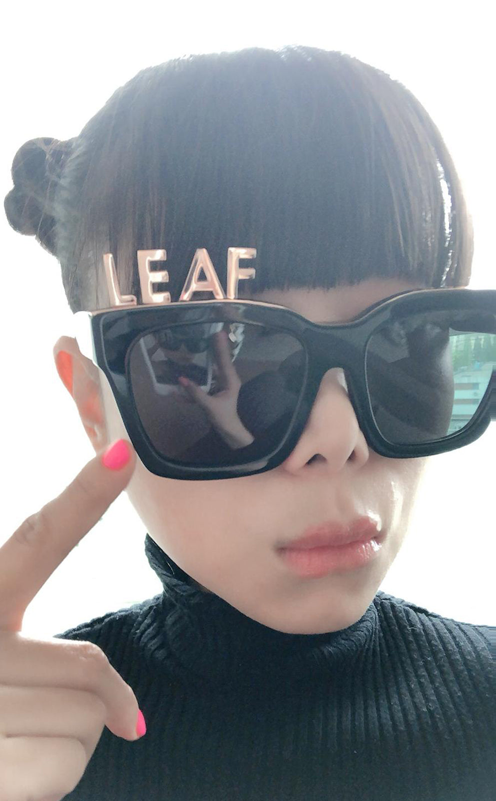 Leaf Greener 叶子 wears REVE by RENE alphabet sunglasses