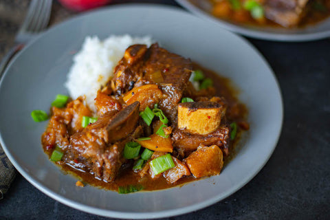 Slow Cooker Asian Peach Short Ribs