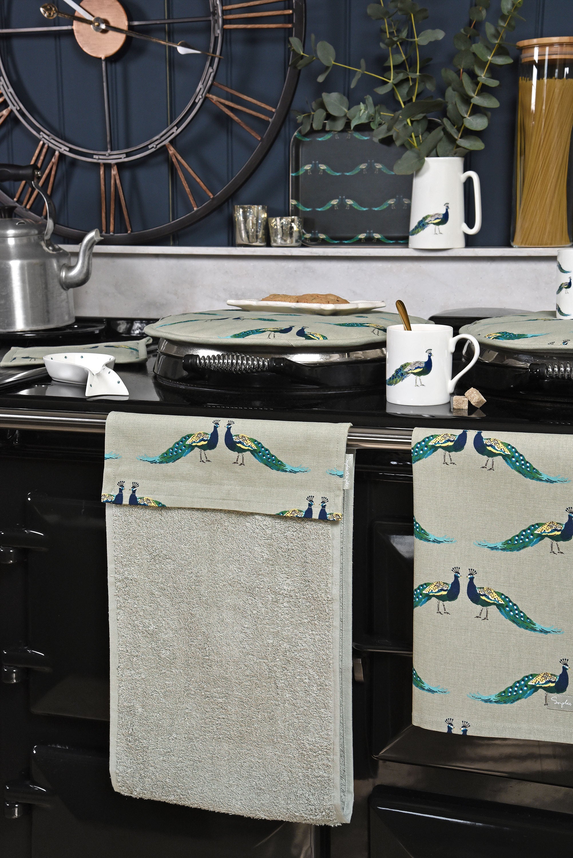 Peacock tea towel Sophie Allport