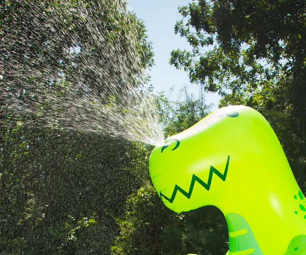 Perfect for Summer Fun Stands Over 6 Feet Tall BigMouth Inc Ginormous Inflatable Green Dinosaur Yard Summer Sprinkler