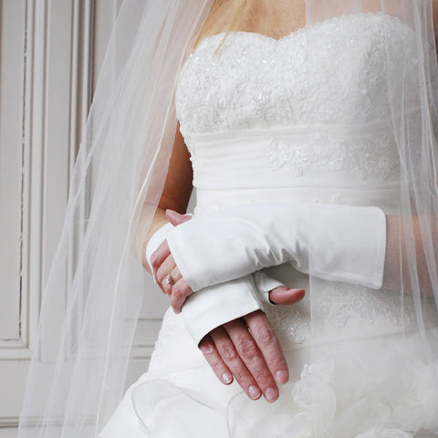 Formal Bride Opera Wedding Gloves by Ines