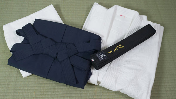 Aikidoka’s classic outfit... to be properly maintained!
