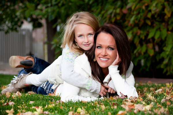 Mommy Daughter Photoshoot Ideas 4