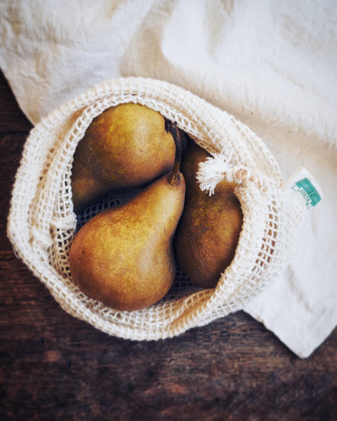 Brown Pears Beurre bosc