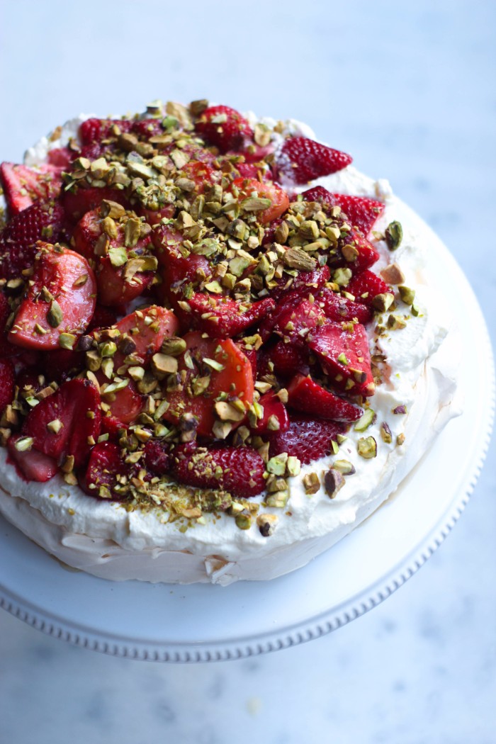 pavlova with strawberries and peaches recipe