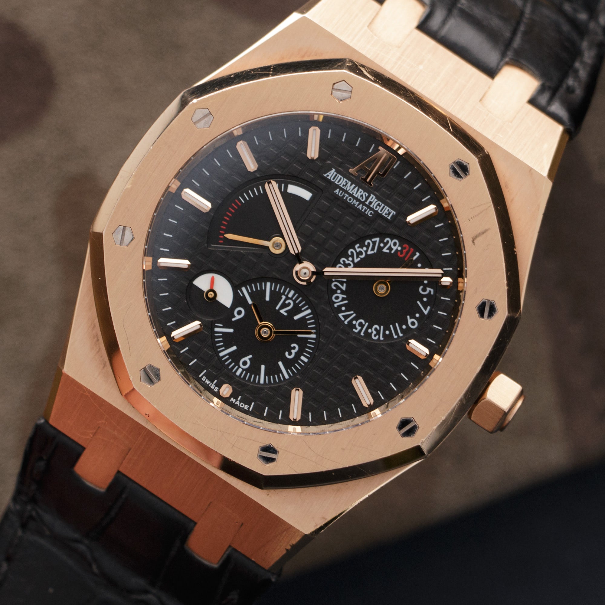 Insider: Audemars Piguet Royal Oak Dual Time Hands-on With One Of Our  All-Time Favorite Royal Oak — WATCH COLLECTING LIFESTYLE