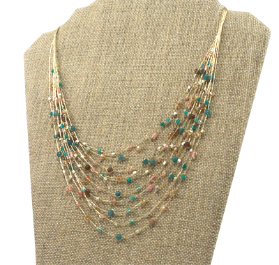 Akha necklace in shell