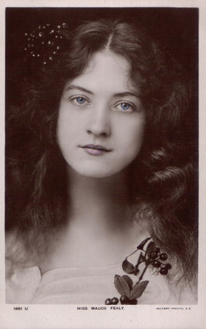 vintage photo postcard of beautiful actress Maude Fealy