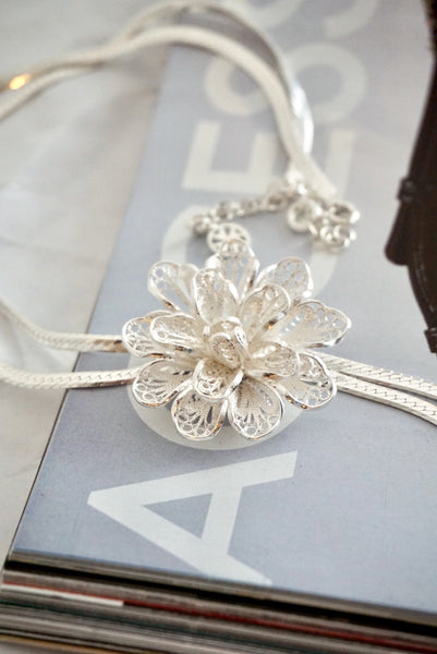Silver Filigree Flower Necklace
