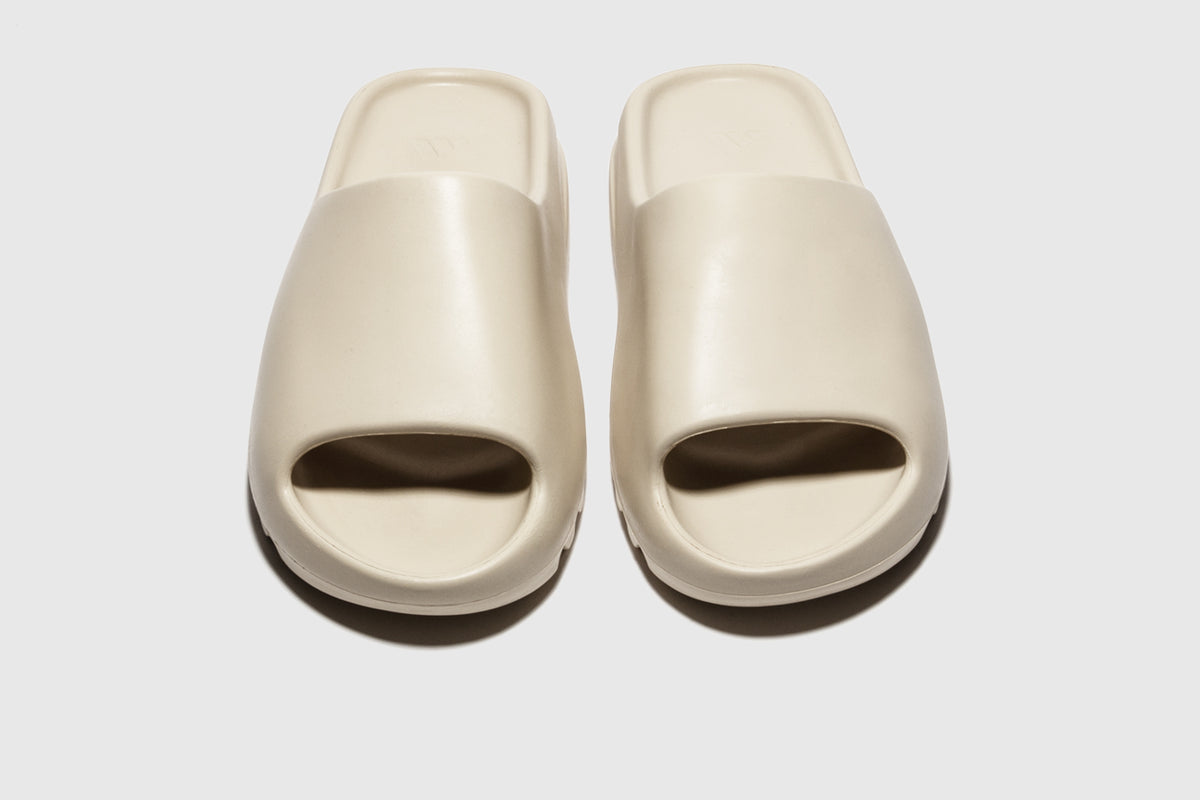 Kanye West Officially Unveils The Yeezy Slide The Sole.