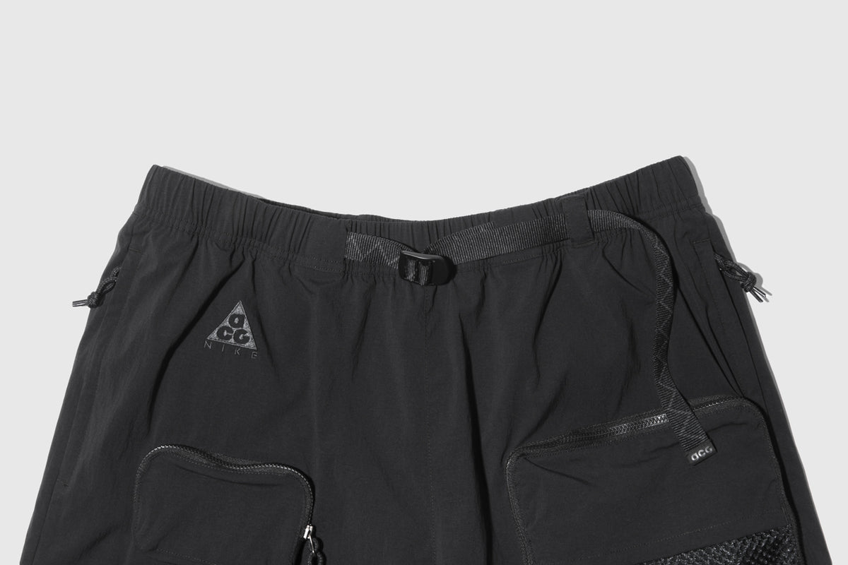 nike acg cargo shorts