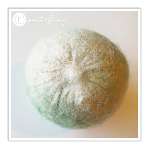 Greenish tinge on dryer ball