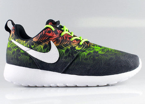 Indomable a nombre de cocinar Nike Roshe Run Floral Print GS - 2 New Colorways Available! – KickzStore