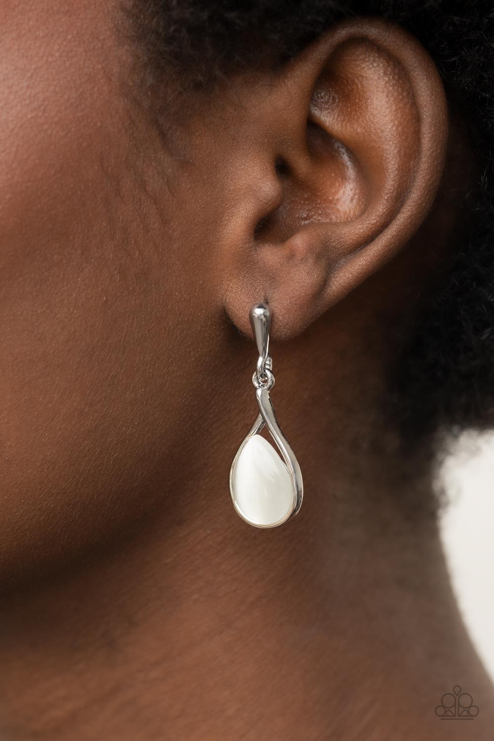 pretty pampered white earring