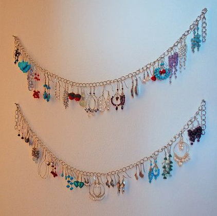 Chain Link Earring Organizer