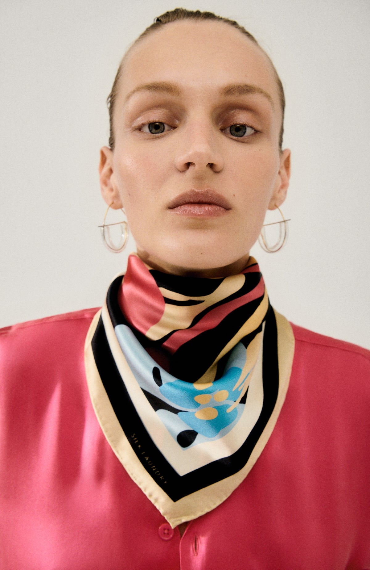 Silk Laundry | Scarf - Black Mir