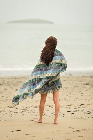 Recycled Wool Throw - Picnic at the Beach