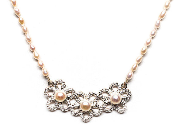 Pearls and lace forget me not necklace