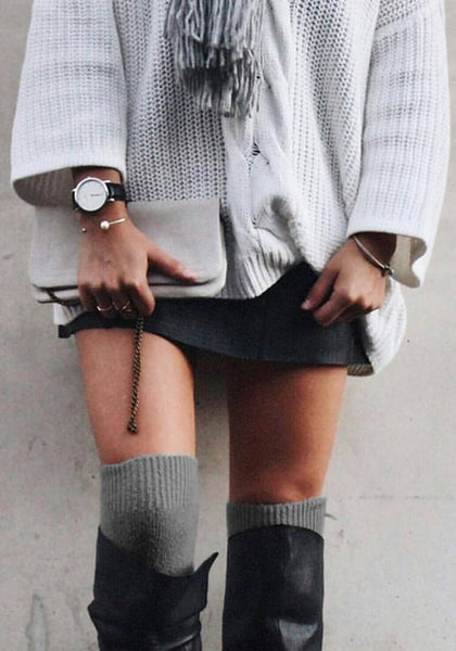 model_in_grey_knee-length_knit_leg_warmers