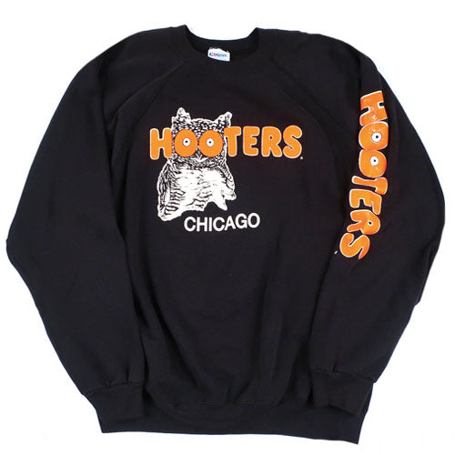 vintage hooters sweatshirt