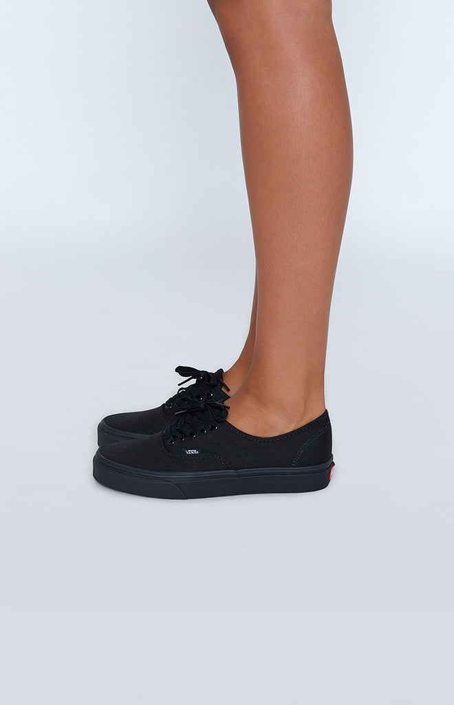 vans authentic black