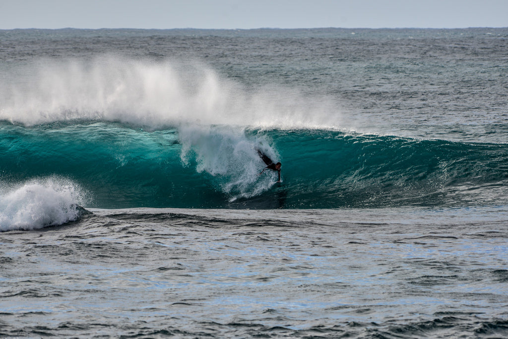 barrel-pig-jake-rosenbrock-ecto-handplanes-bodysurfing-big-wave-bodysurfer-cape-fear-cape-solander-botany-bay-team-skids-br-photo-1500px