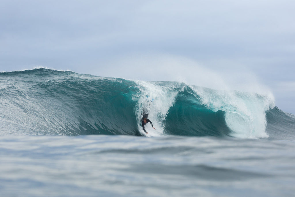 barrel-pig-jake-rosenbrock-ecto-handplanes-bodysurfing-big-wave-bodysurfer-cape-fear-cape-solander-botany-bay-team-skids-br-photo-1500px