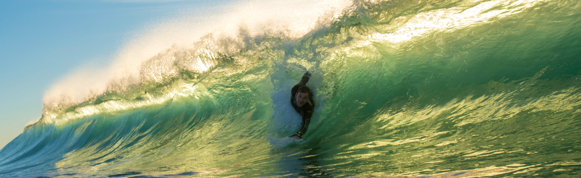 bodysurfing-hand-plane-ecto-handplanes-chris-anderson-photo-seb-diaz-surfographer-sunny