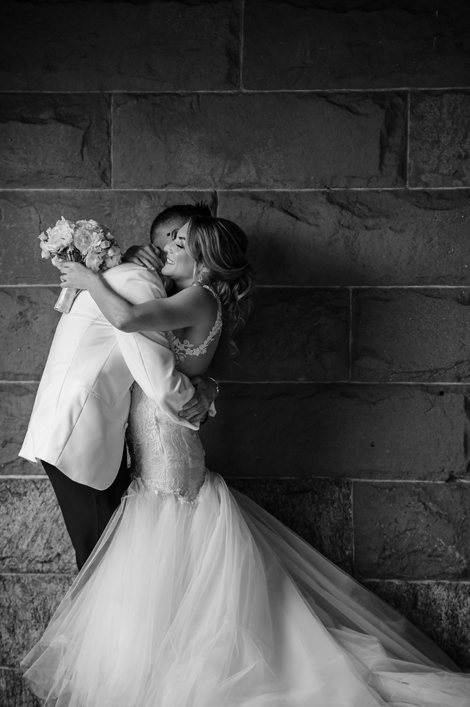 Homebodii_Bride_and_Groom_Black_and_White