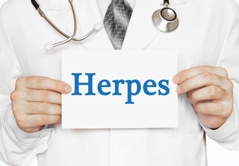 Herpes_genital_contagio_sintomas_y_prevencion_Sico_1024x1024