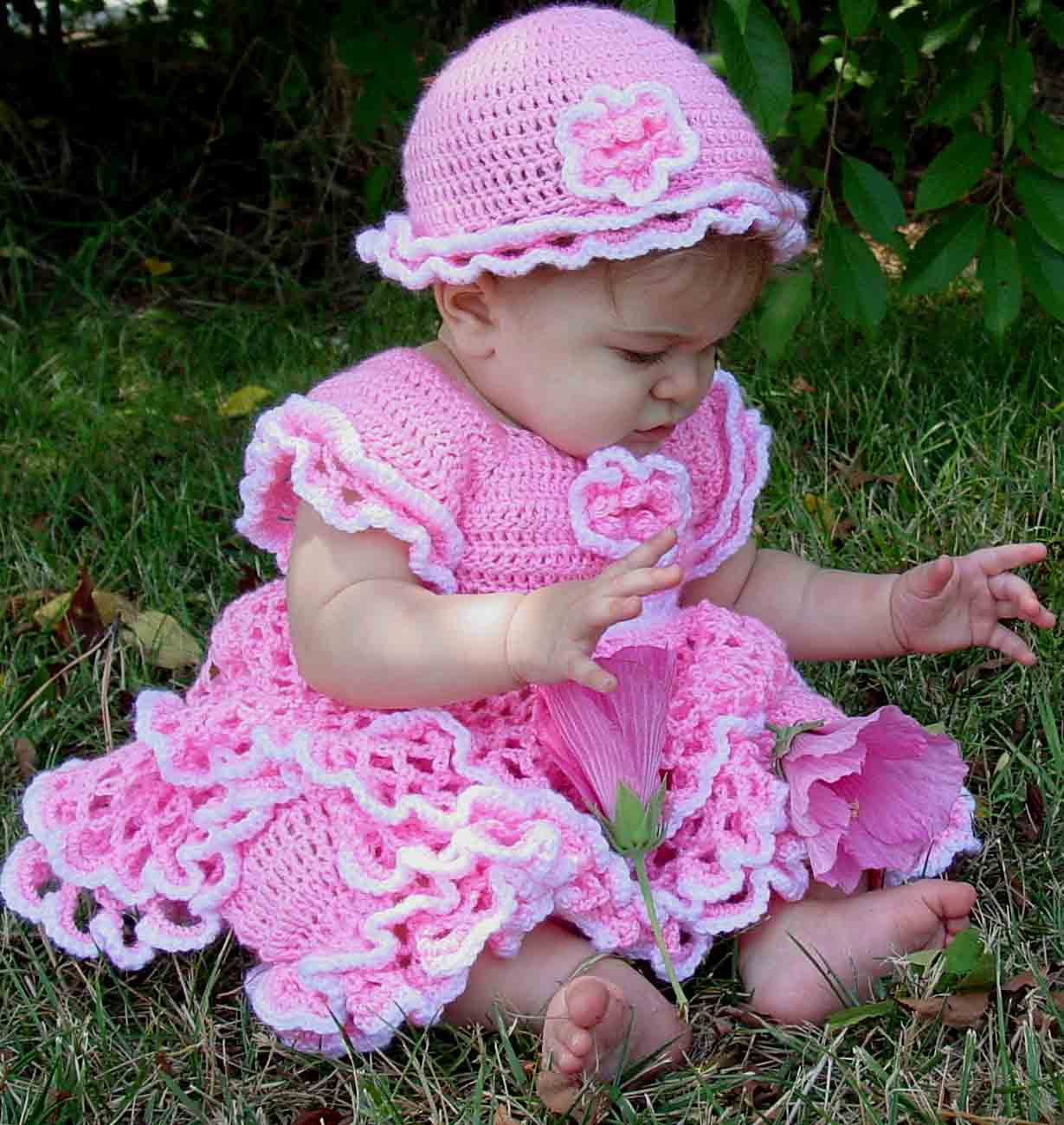 Savannah Ruffled Baby Set Crochet Pattern – Maggie's Crochet