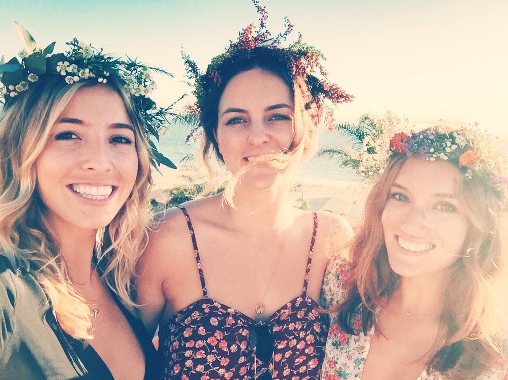 Fresh Flower crown, flower crowns, flower crown popup, flower bar, flower crown los angeles, fresh flower crown station