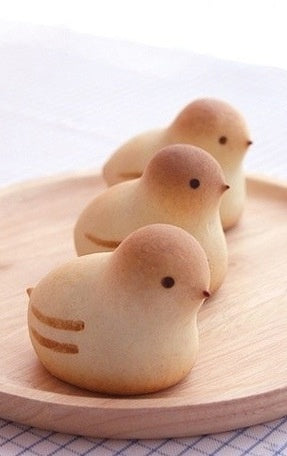 Perfectly, perfect Love Bird and Chick Shaped Bread Rolls!