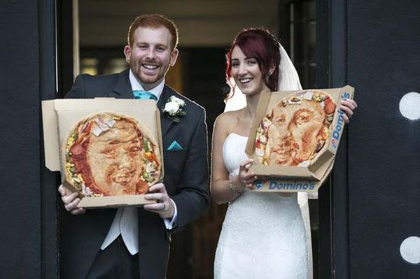 Couple serve 'selfie' pizzas at wedding