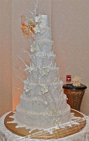 Silver and shimmer Winter Wedding Cake Ideas