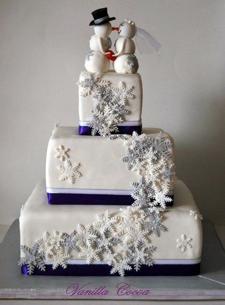 Snowman and Snowwoman Winter Wedding Cake