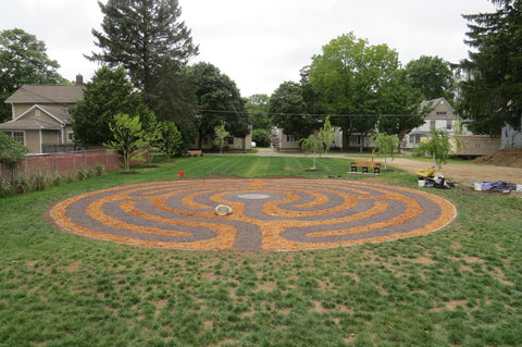 CharlotteMI-FirstCongregationalChurch-45'ChelseaGardenLabyrinthTemplate-RubberizedPathways-SedumHispanicum&MulchLines