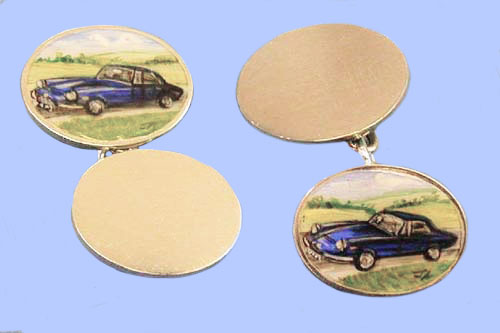 Pair of Gold Cufflinks Hand-Enamelled with a Vintage Car
