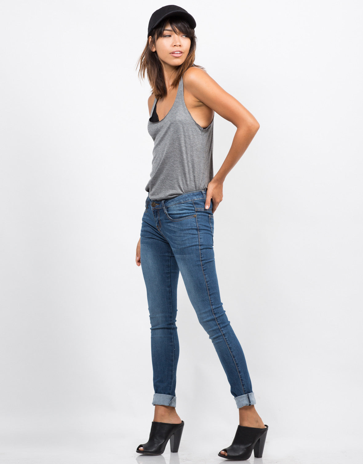 classic-blue-skinny-jeans-blue-denim-faded-jeans-2020ave