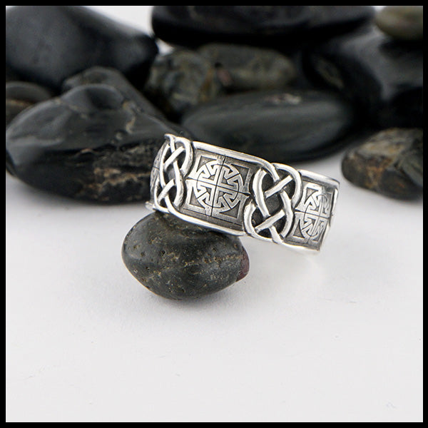 MacDurnan ring in Sterling Silver.