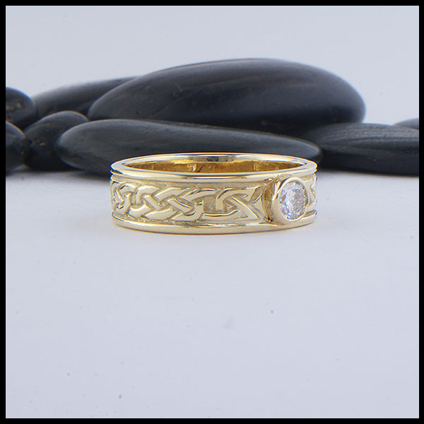 Josephine's Knot band in 14K Yellow band with Diamond