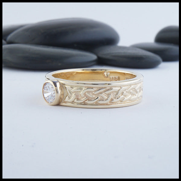 Josephine's Knot band in 14K Yellow gold with Cubic Zirconia